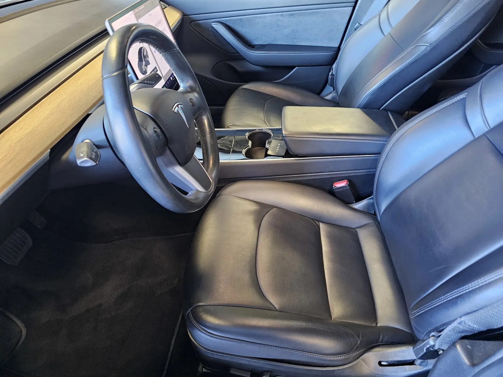 Tesla Model 3 photo 14