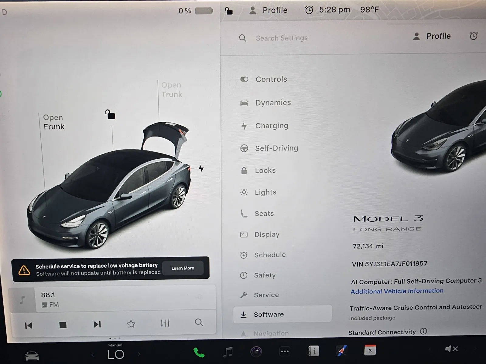 Tesla Model 3 photo 17