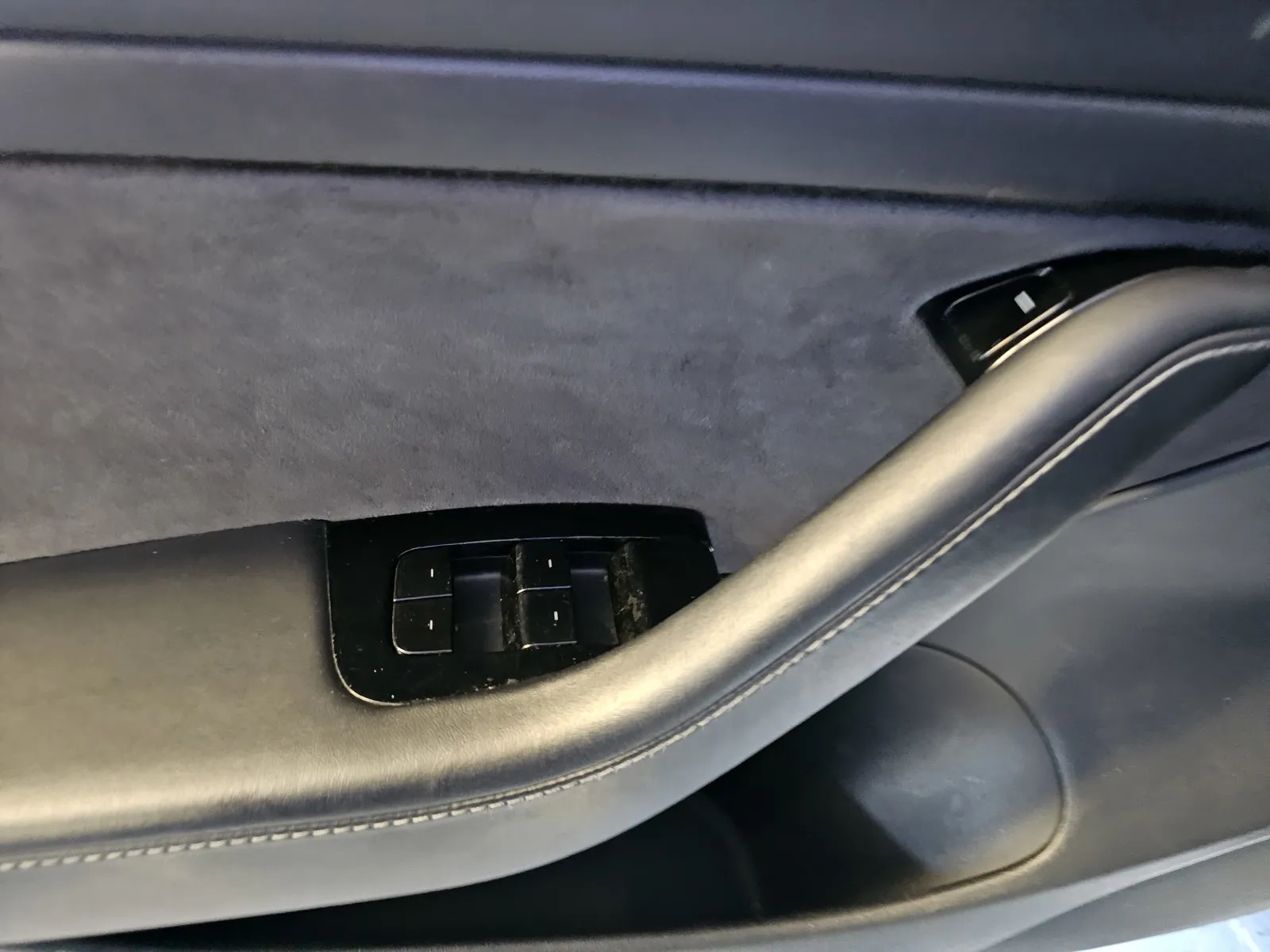 Tesla Model 3 photo 13