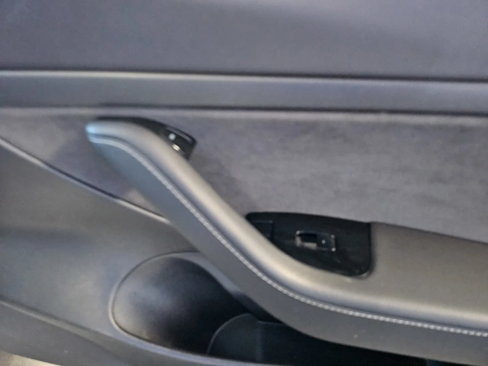 Tesla Model 3 photo 6