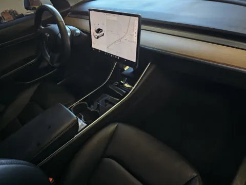 More photos of 2020 Tesla Model 3 at Premium Autos - Norco, CA