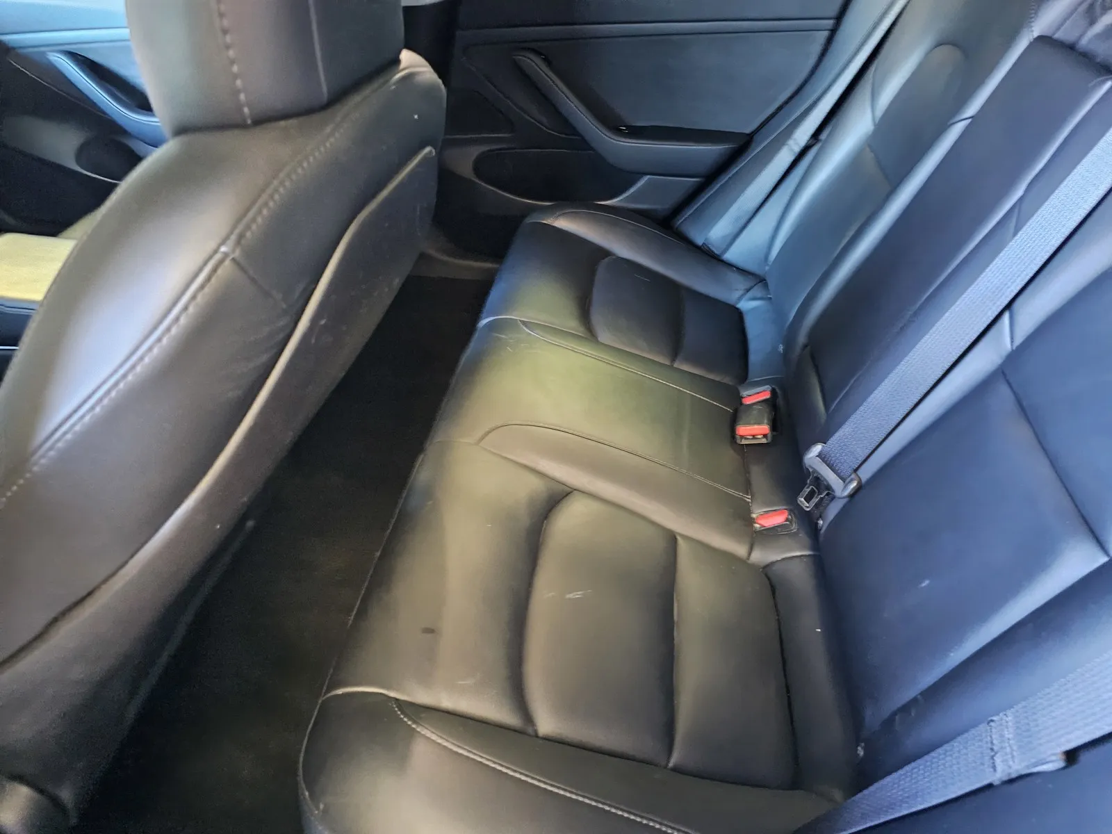 Tesla Model 3 photo 12