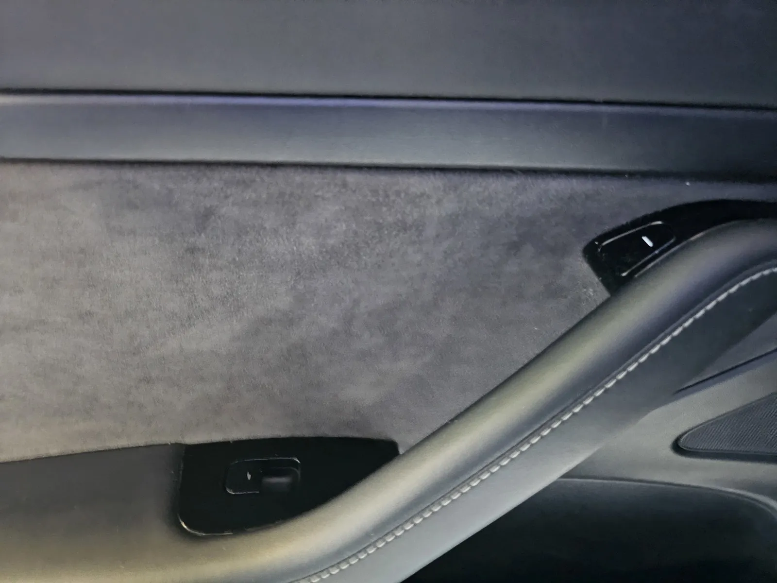 Tesla Model 3 photo 11