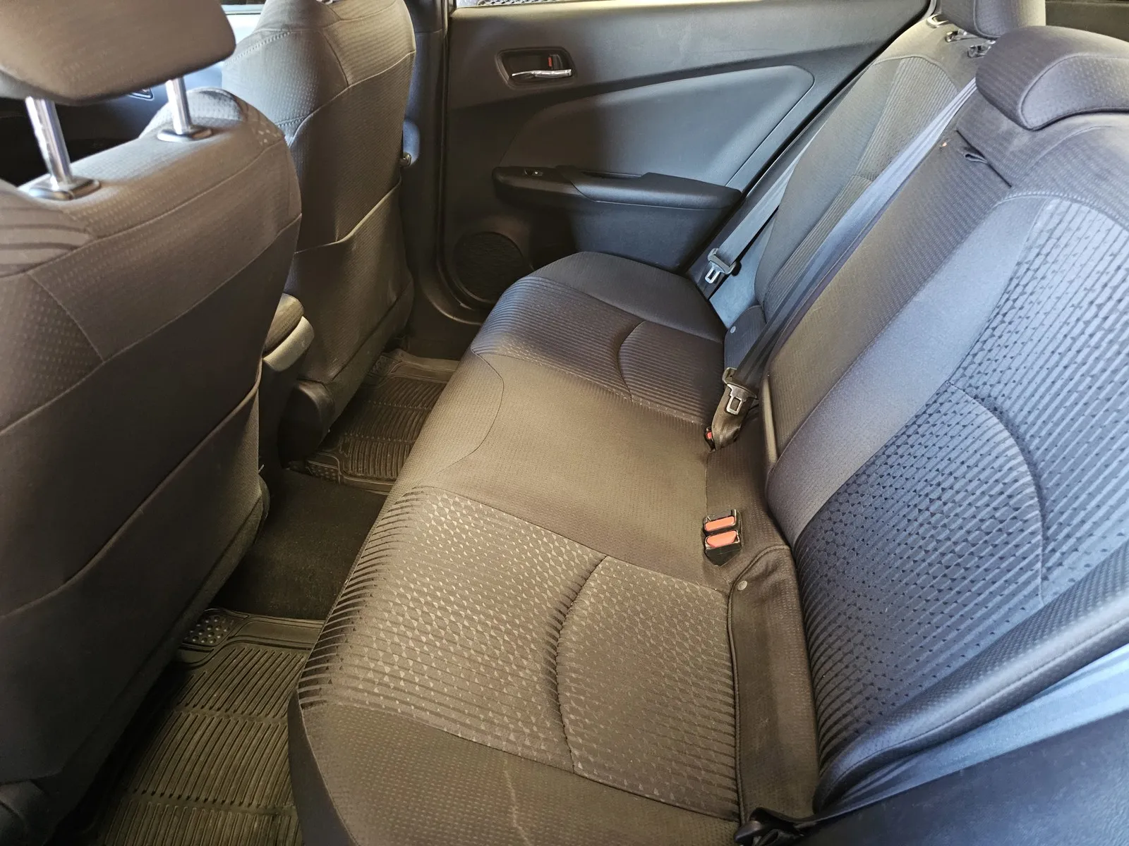 Toyota Prius photo 13