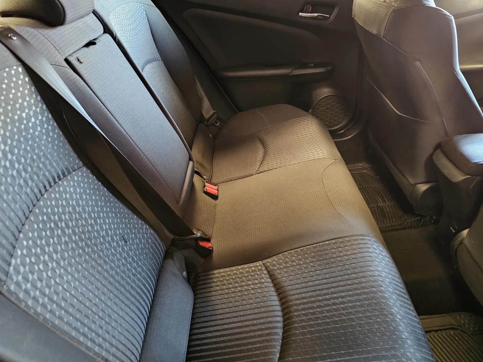 Toyota Prius photo 9
