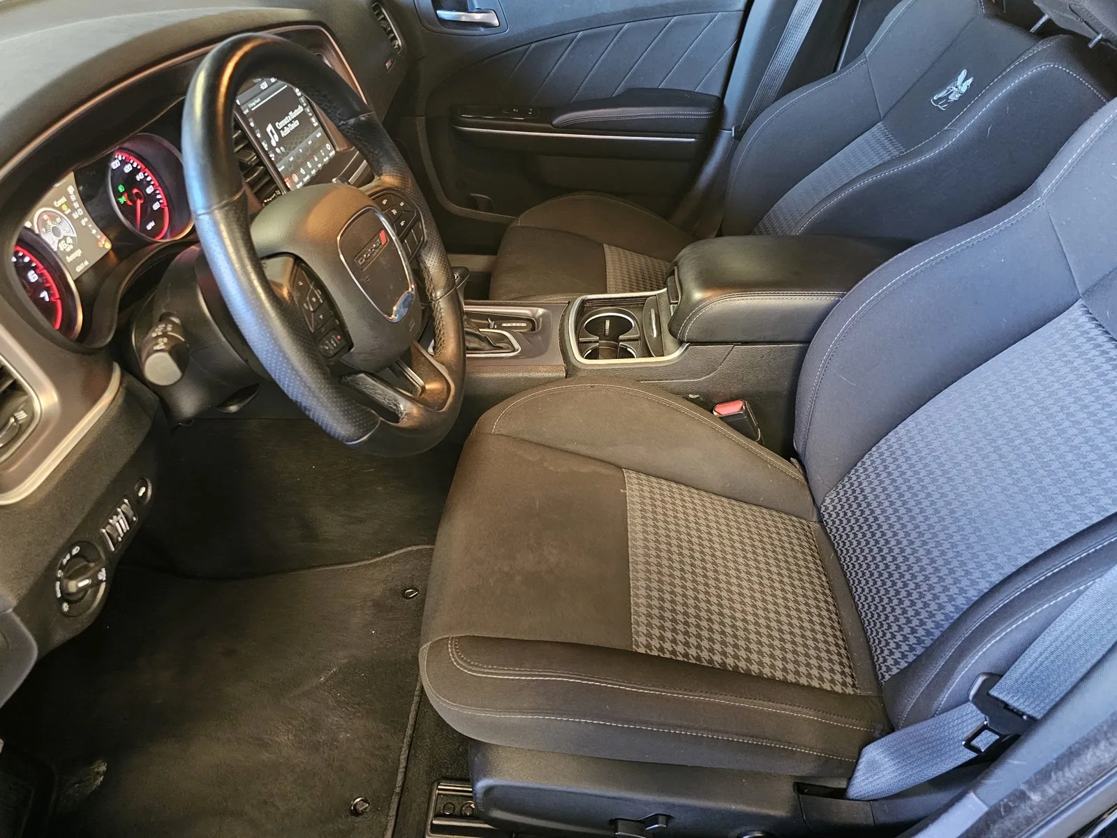 Dodge Charger photo 14
