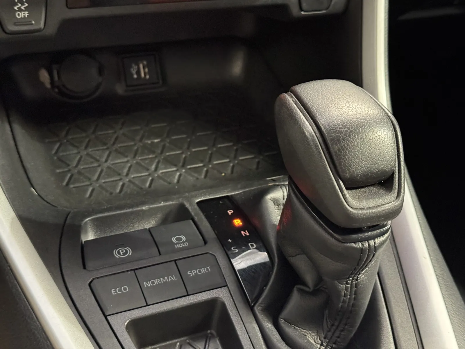 Toyota RAV4 photo 19