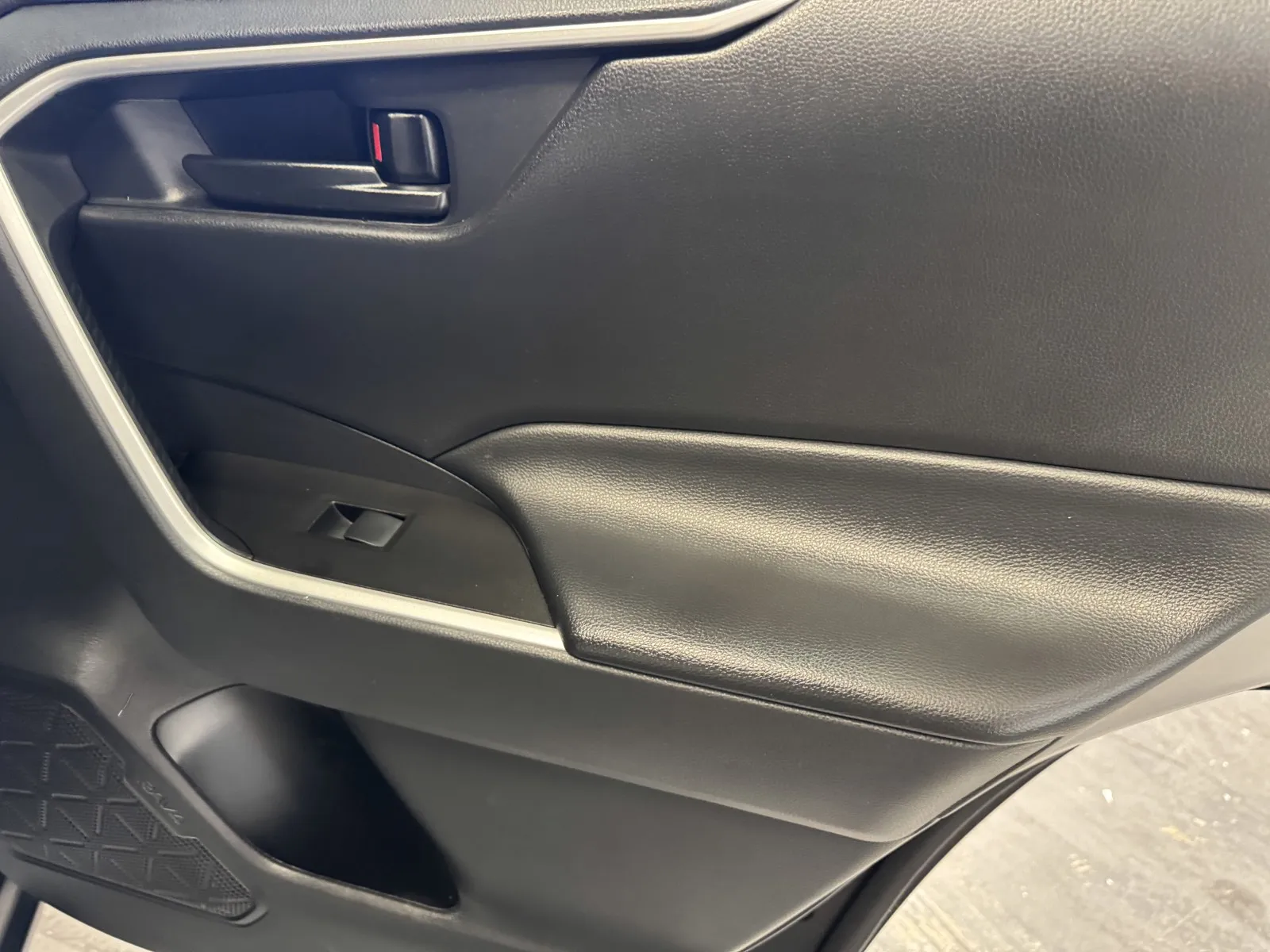 Toyota RAV4 photo 10