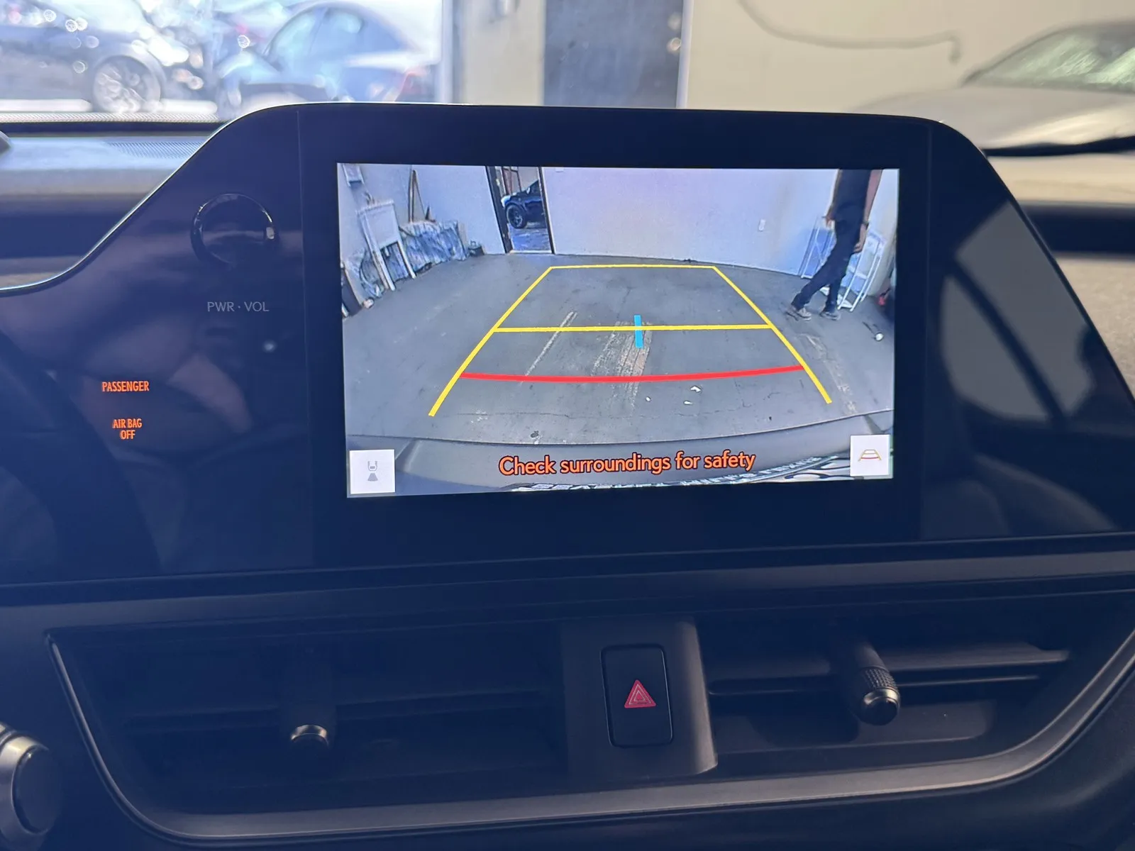 Lexus UX photo 13