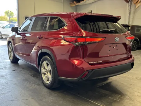 Photos of 2023 Toyota Highlander Hybrid LE for sale in Norco, CA at Premium Autos - Norco