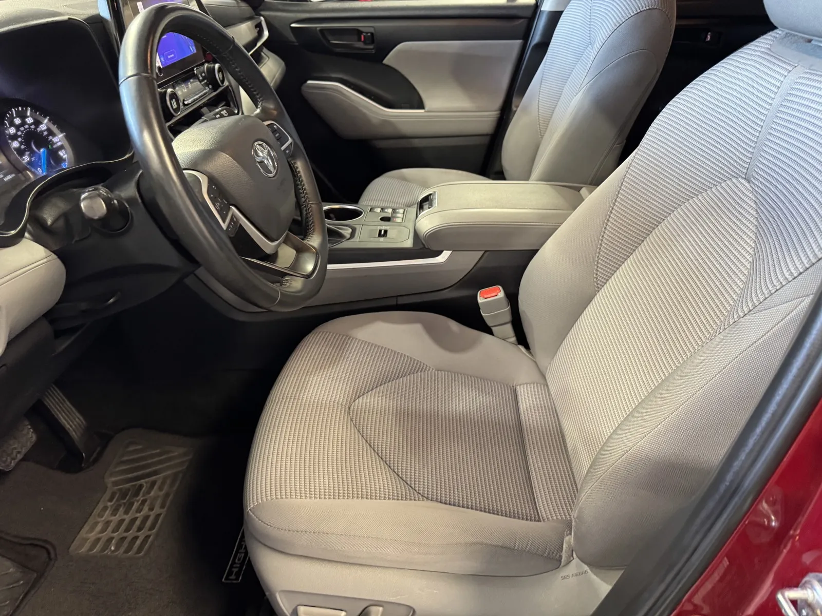 Toyota Highlander photo 14