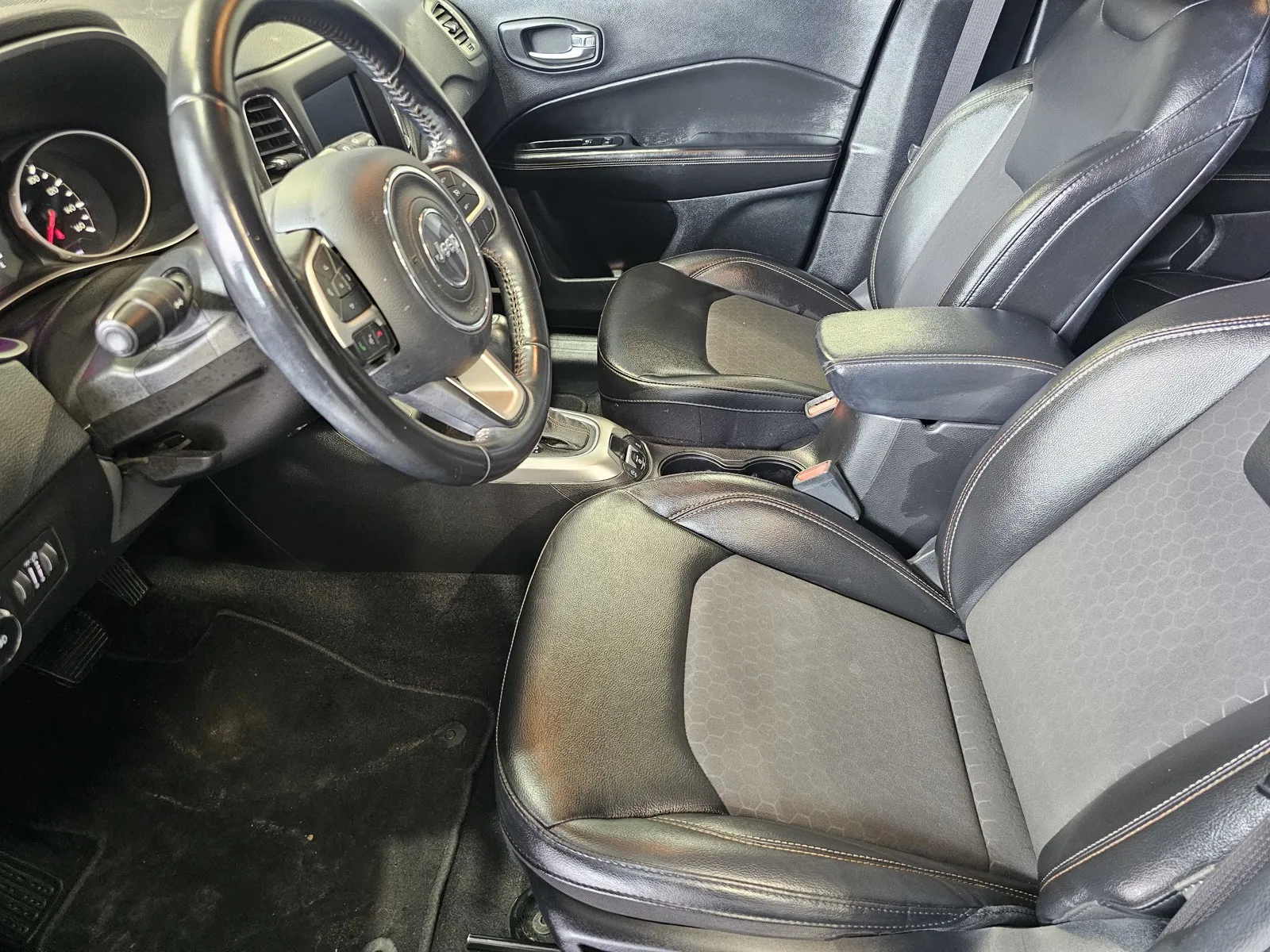 Jeep Compass photo 14