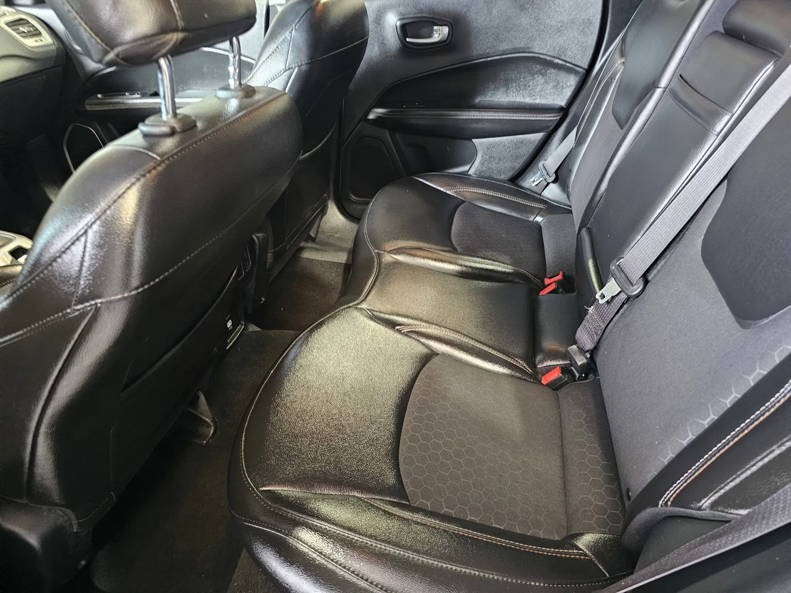 Jeep Compass photo 12