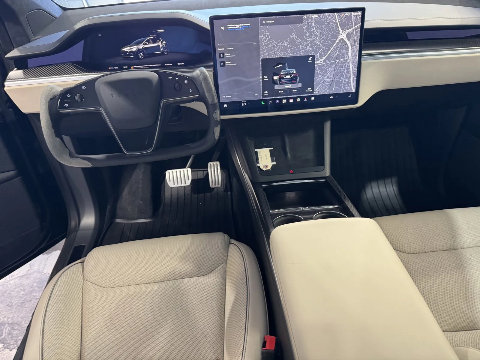Tesla Model X photo 12