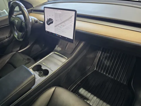More photos of 2021 Tesla Model Y Long Range at Premium Autos - Norco, CA