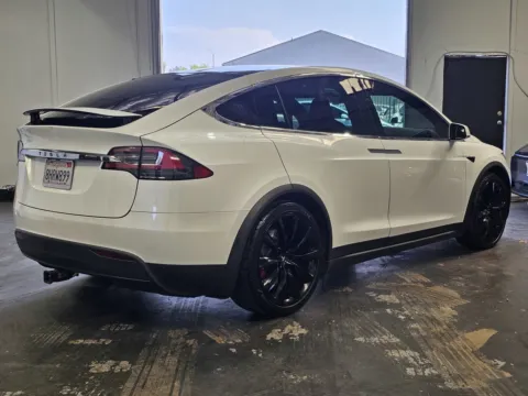 More photos of 2018 Tesla Model X at Premium Autos - Norco, CA