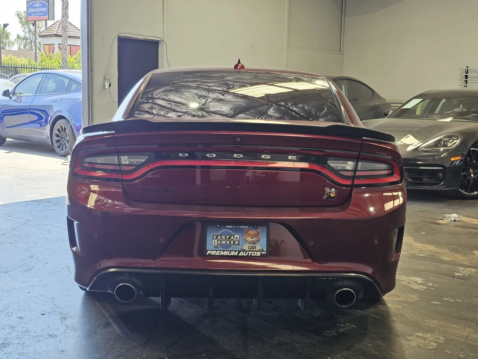 Dodge Charger photo 3