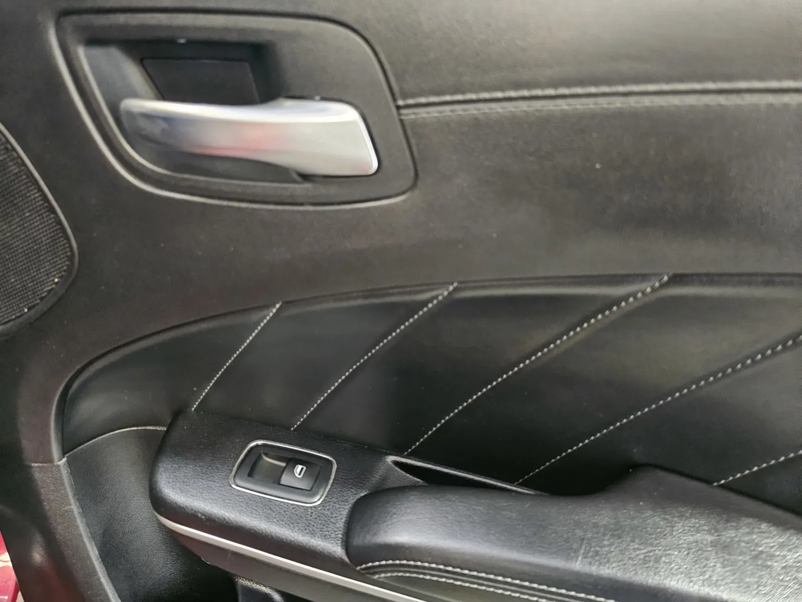 Dodge Charger photo 8