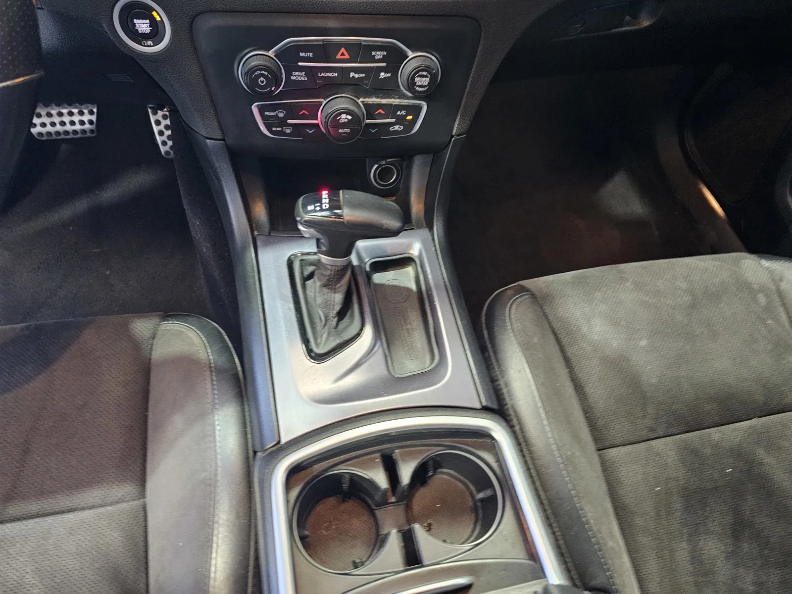 Dodge Charger photo 17
