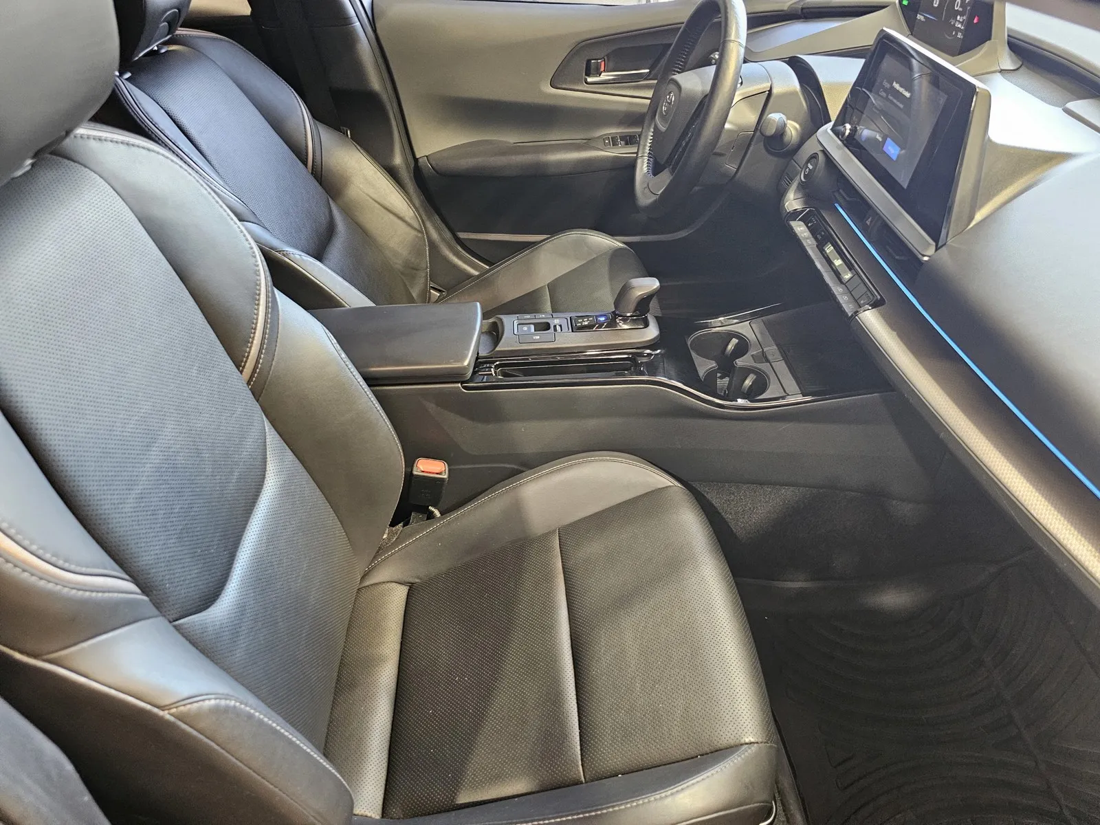 Toyota Prius photo 7