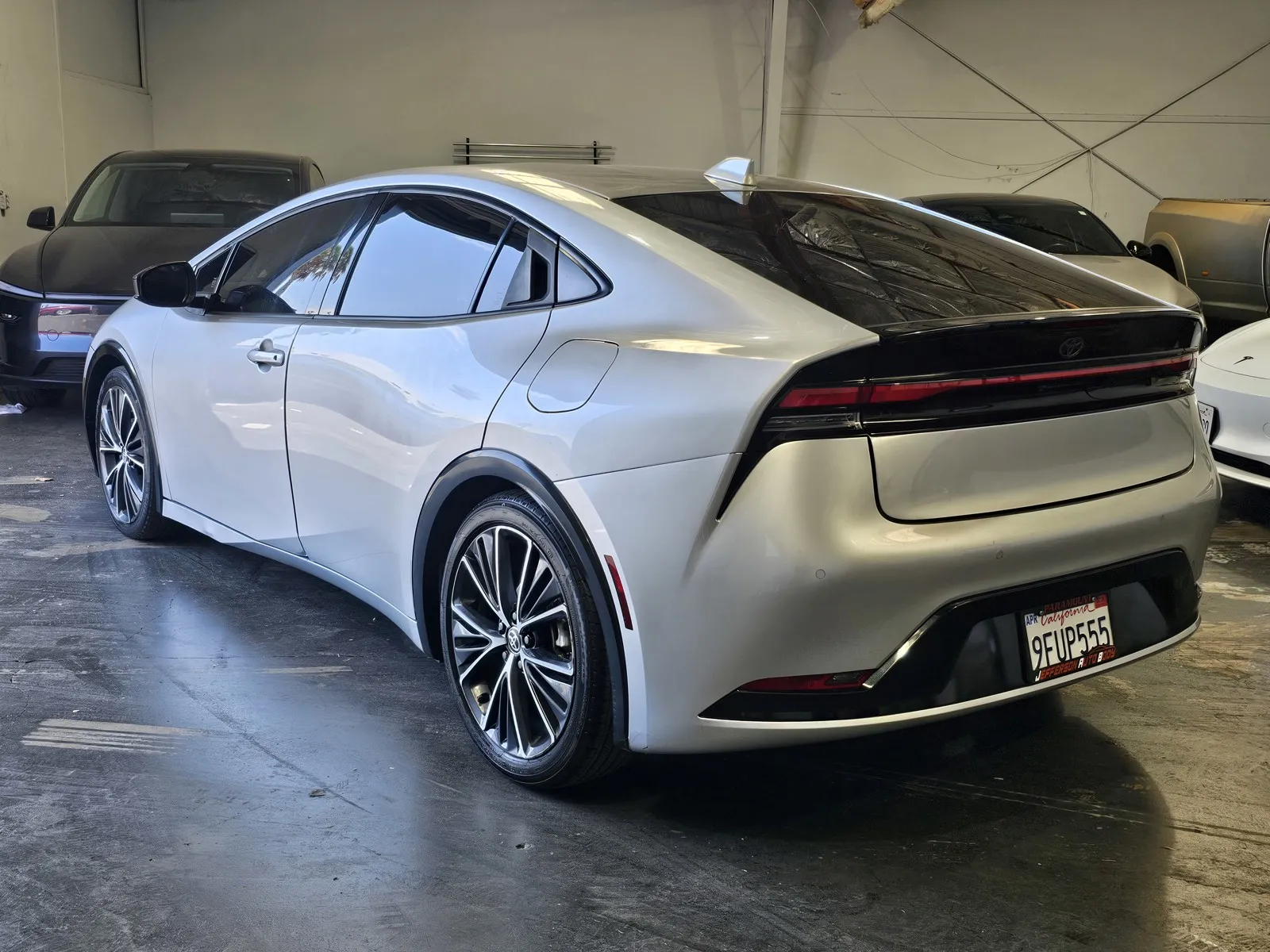 Toyota Prius photo 2