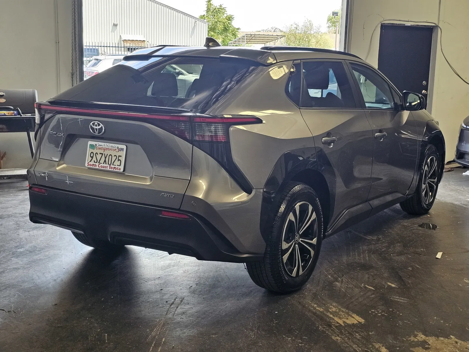 Toyota bZ4X photo 4