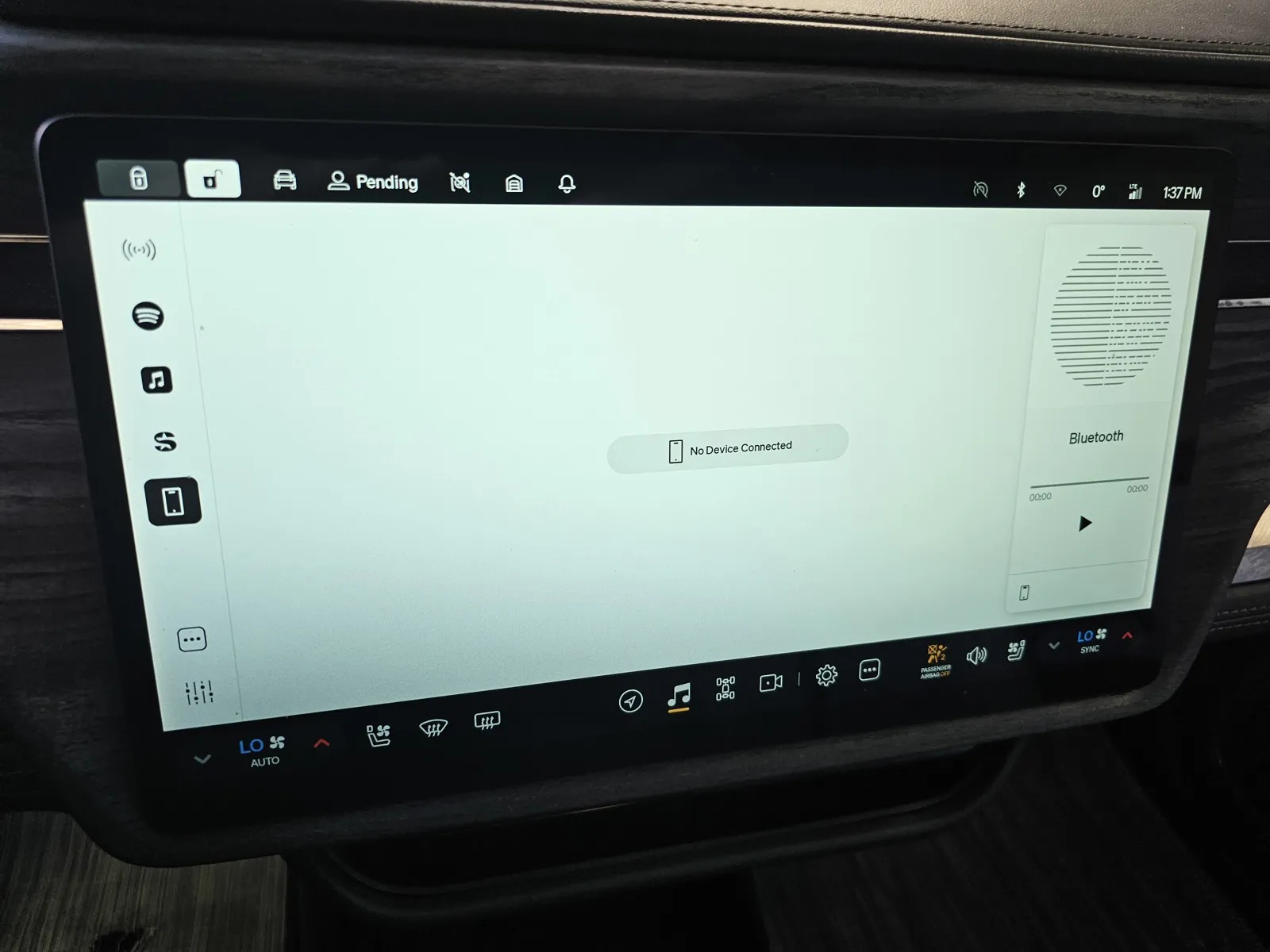 Rivian R1T photo 17