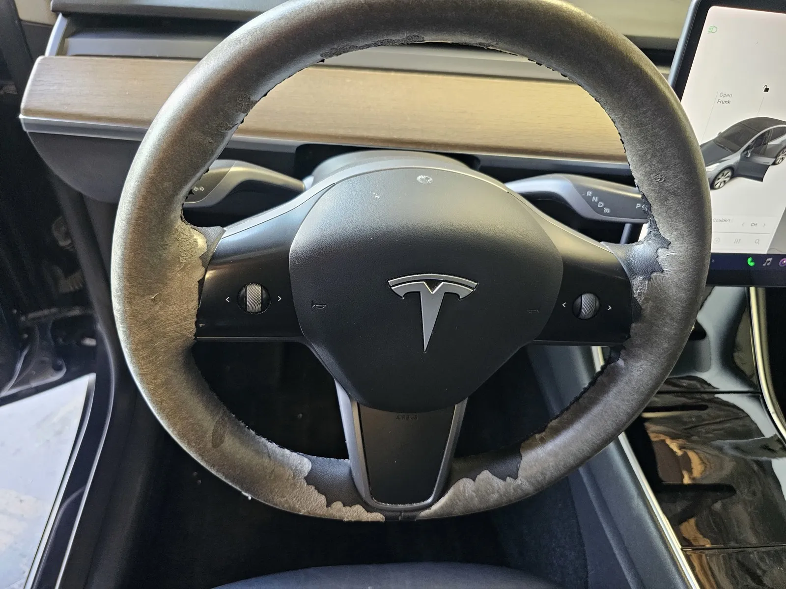 Tesla Model Y photo 15