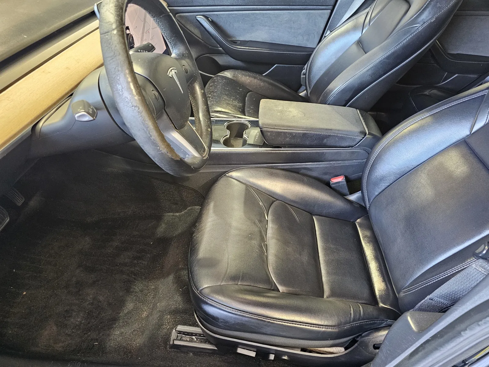 Tesla Model 3 photo 14