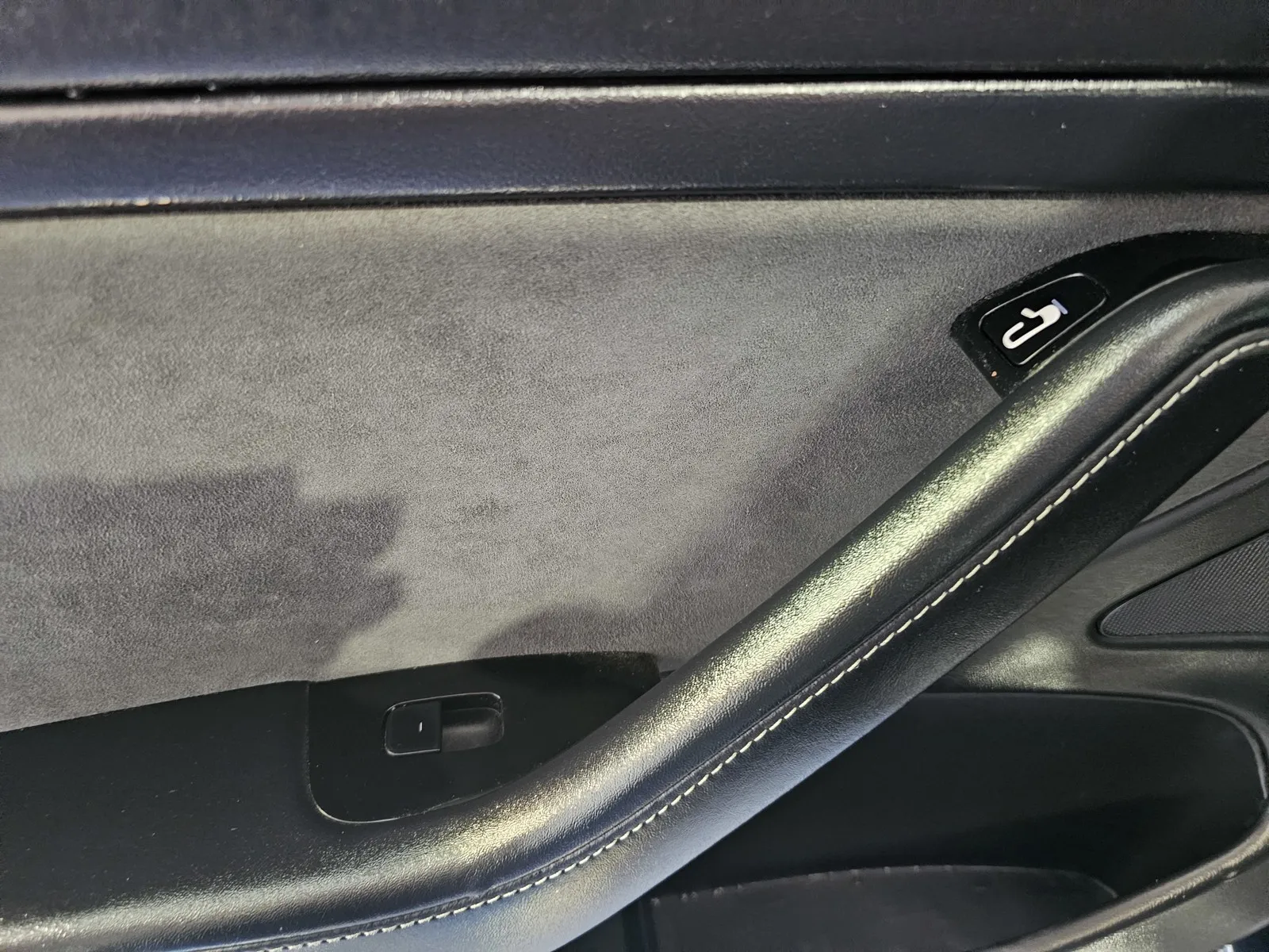 Tesla Model 3 photo 11