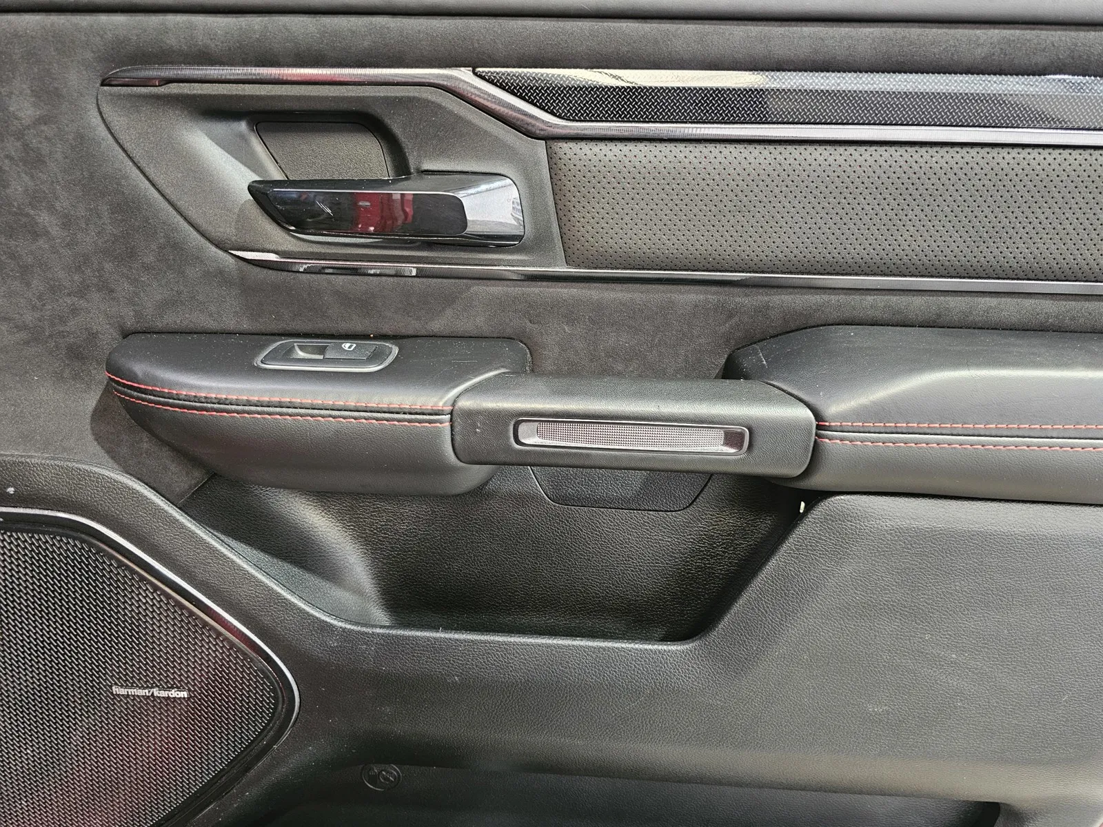Ram 1500 photo 8