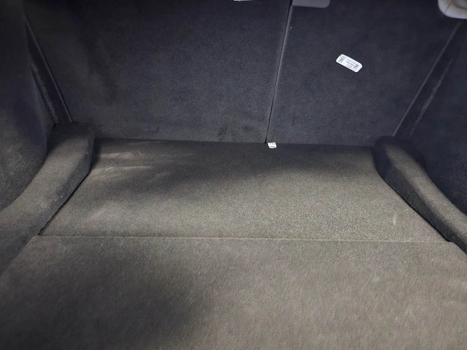 Tesla Model 3 photo 10