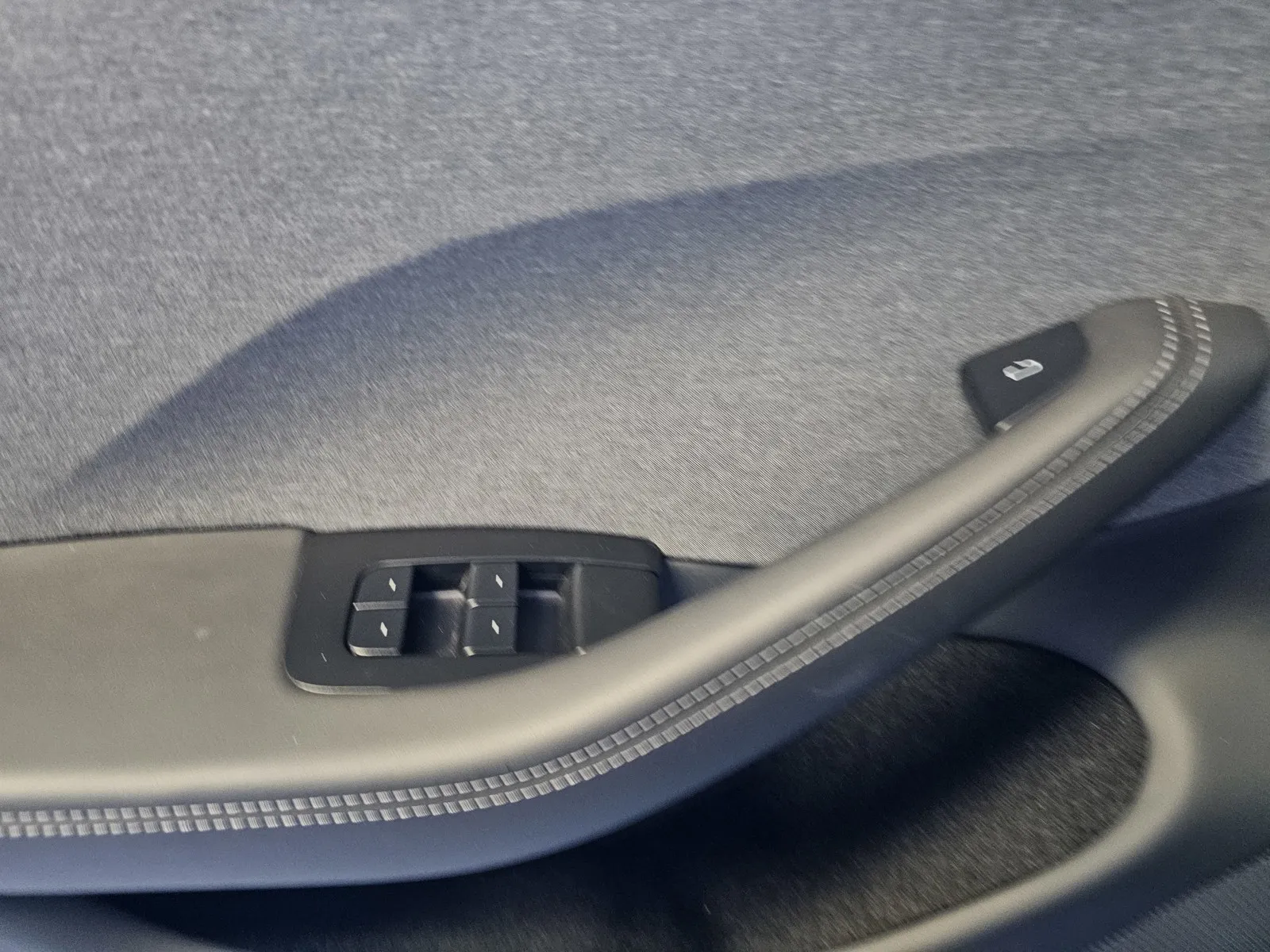 Tesla Model 3 photo 13