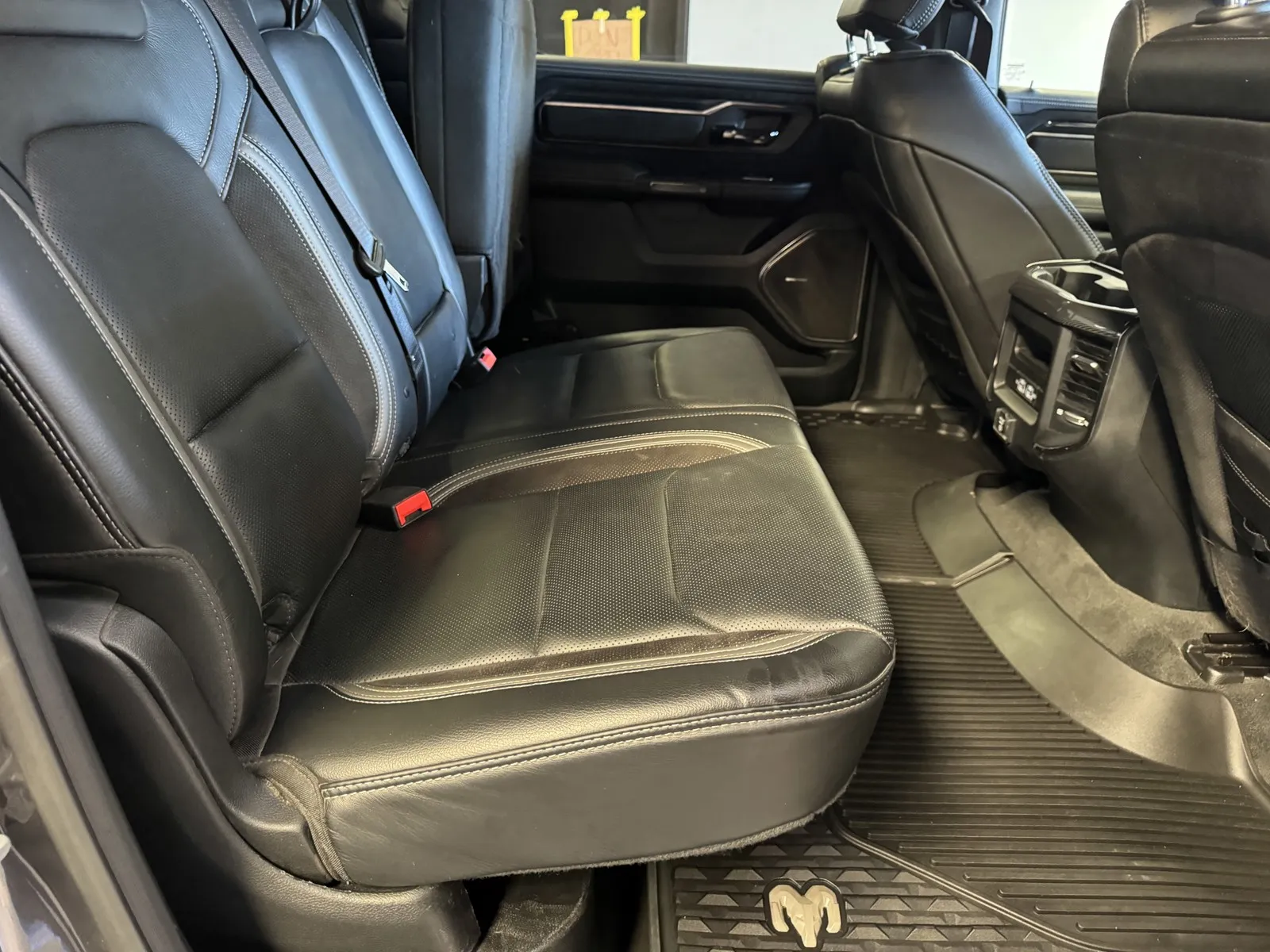 Ram 1500 photo 8