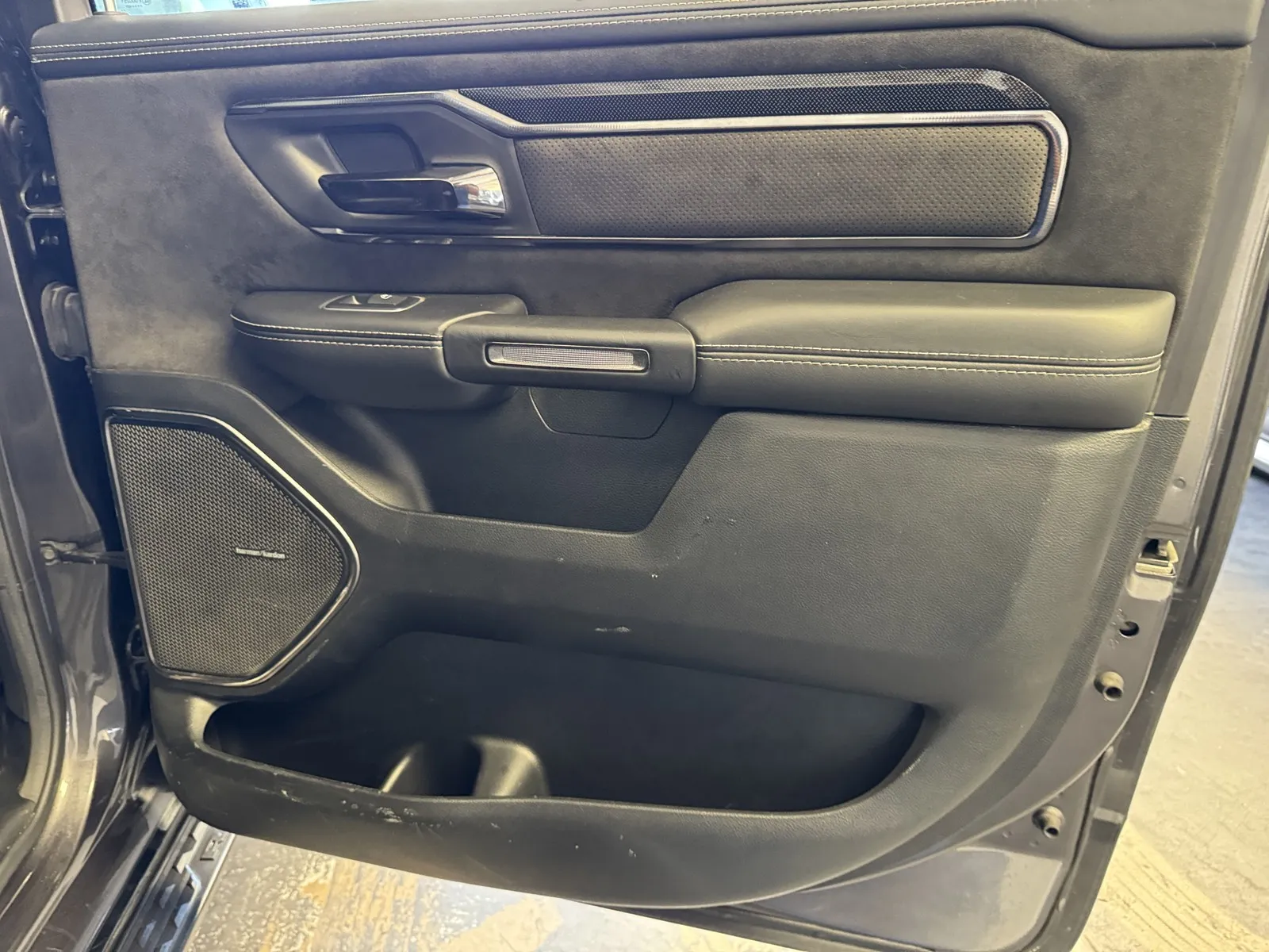 Ram 1500 photo 9