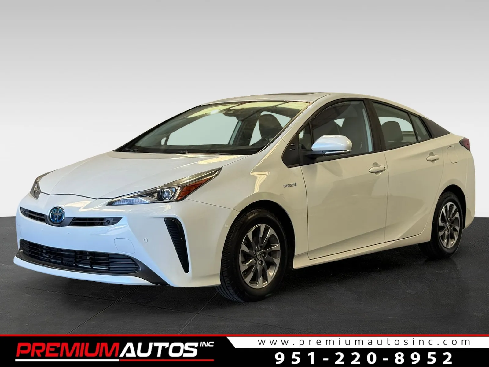 White 2021 Toyota Prius for sale in Norco, CA