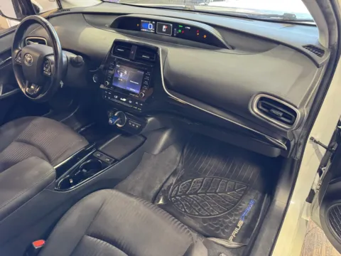 More photos of 2020 Toyota Prius Prime at Premium Autos - Norco, CA