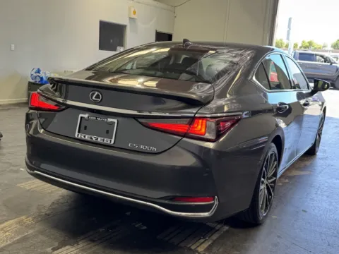 More photos of 2024 Lexus ES 300h at Premium Autos - Norco, CA