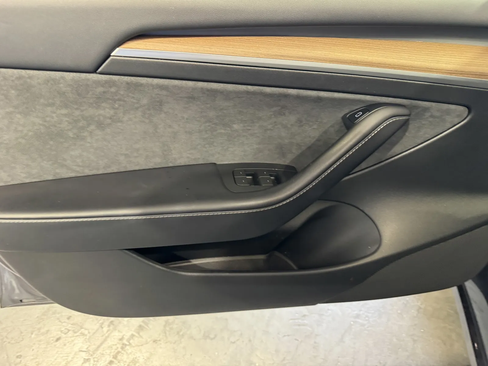Tesla Model 3 photo 13