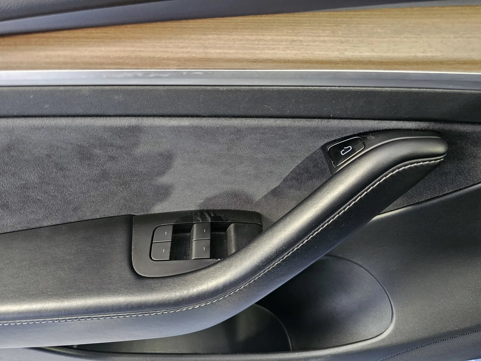 Tesla Model 3 photo 13