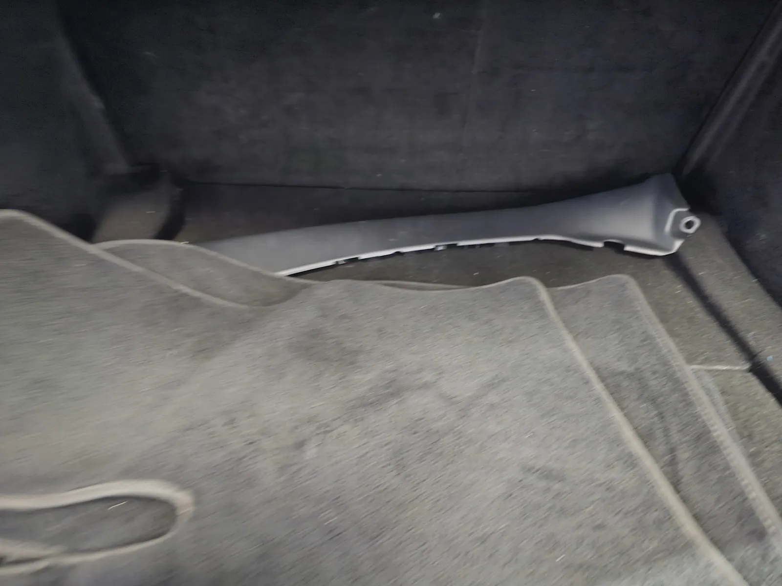 Tesla Model 3 photo 10