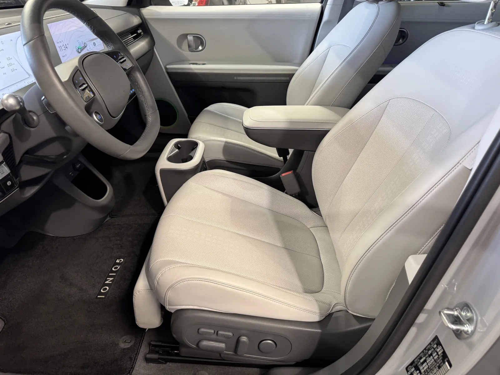 Hyundai Ioniq 5 photo 12