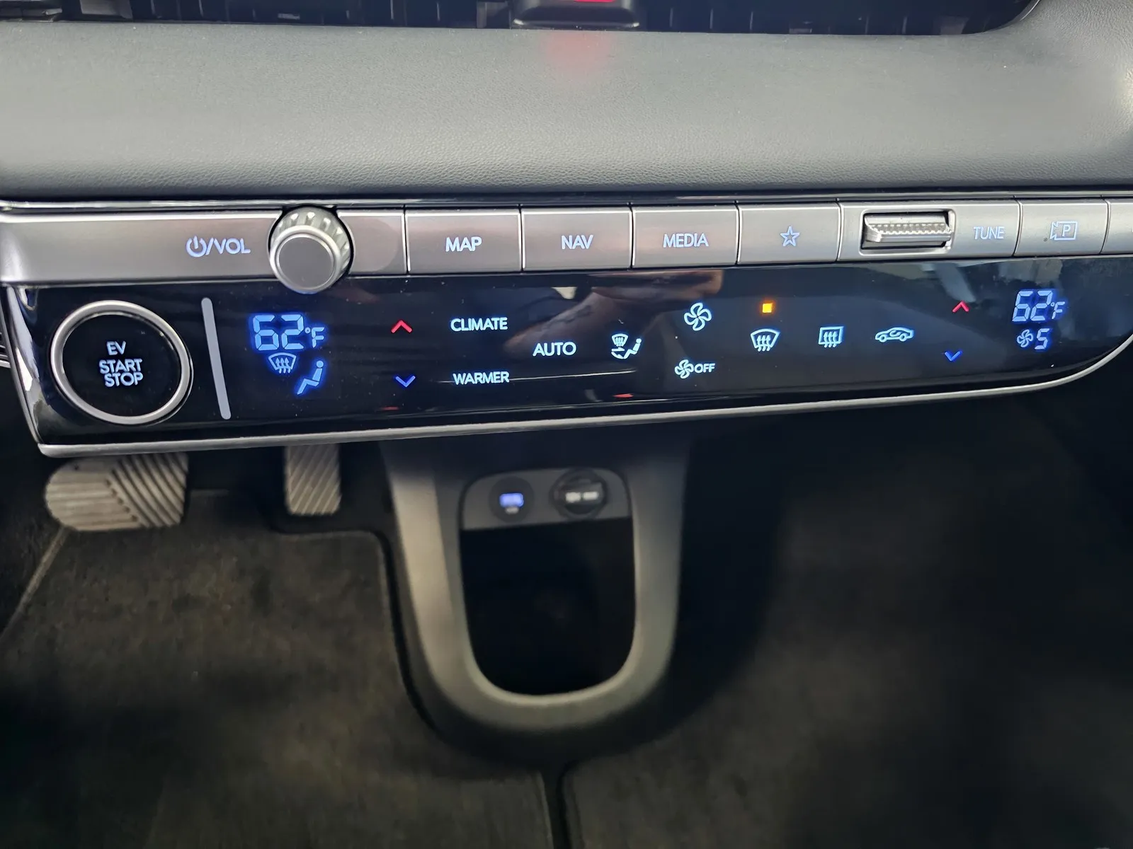 Hyundai Ioniq 5 photo 17