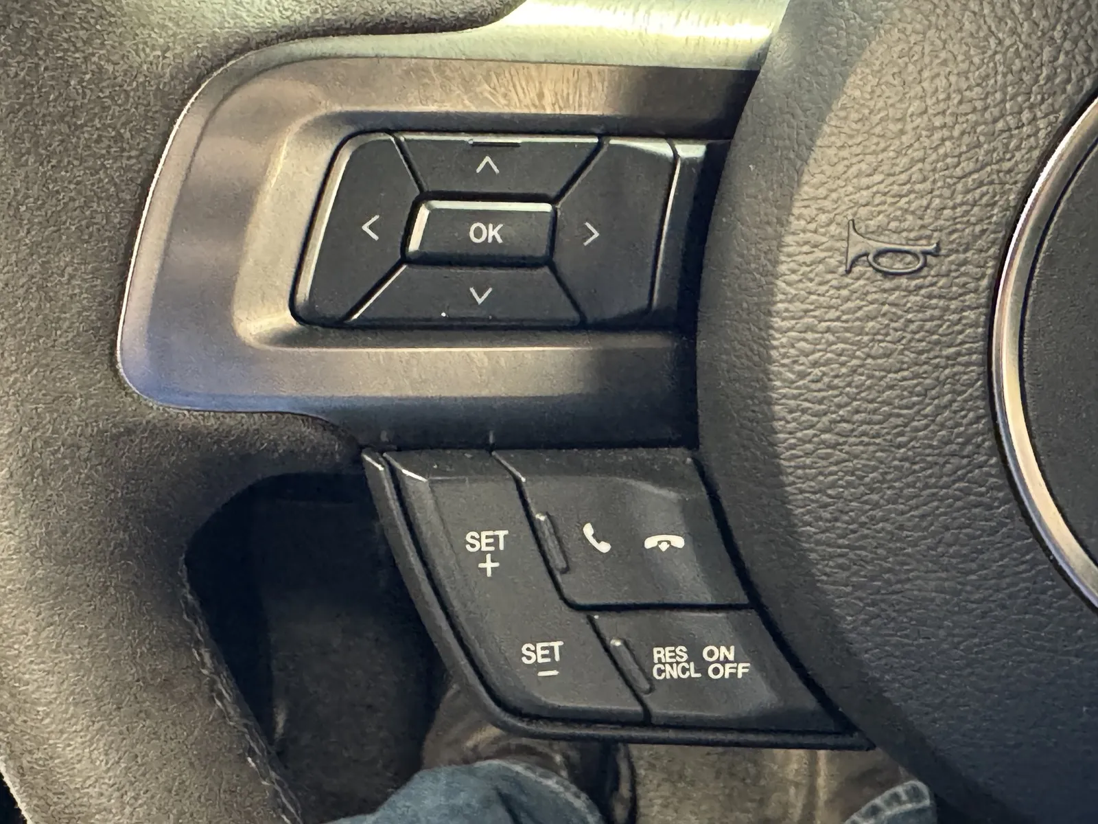 Ford Mustang photo 16