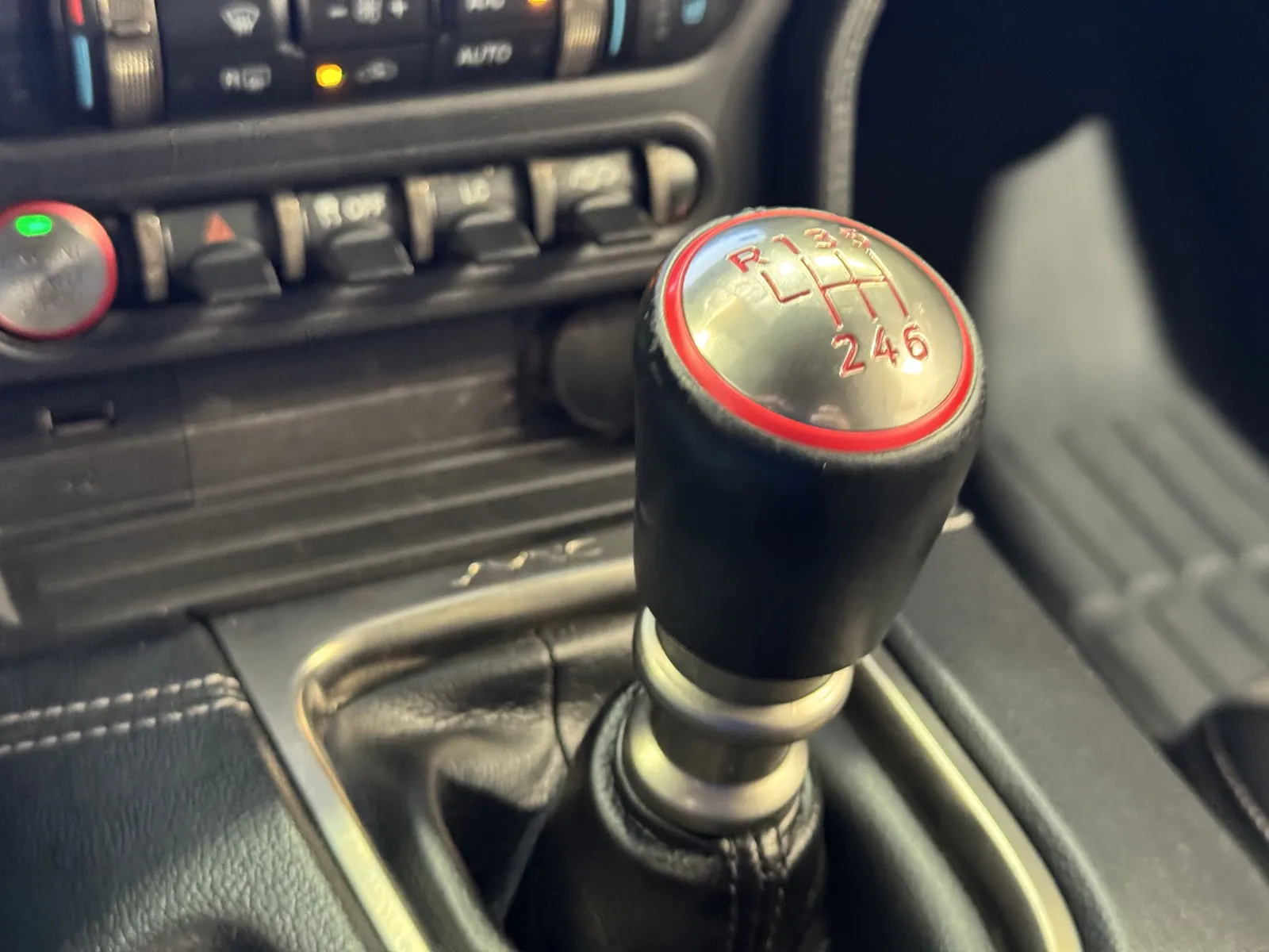 Ford Mustang photo 14