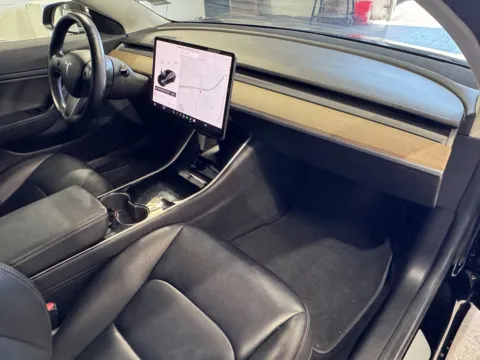 More photos of 2018 Tesla Model 3 at Premium Autos - Norco, CA