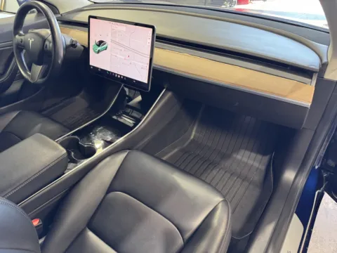 More photos of 2018 Tesla Model 3 at Premium Autos - Norco, CA