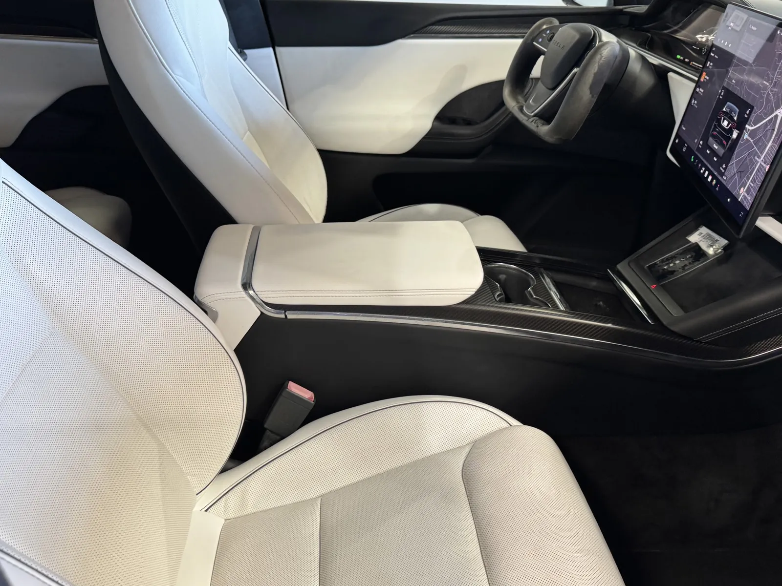 Tesla Model X photo 6
