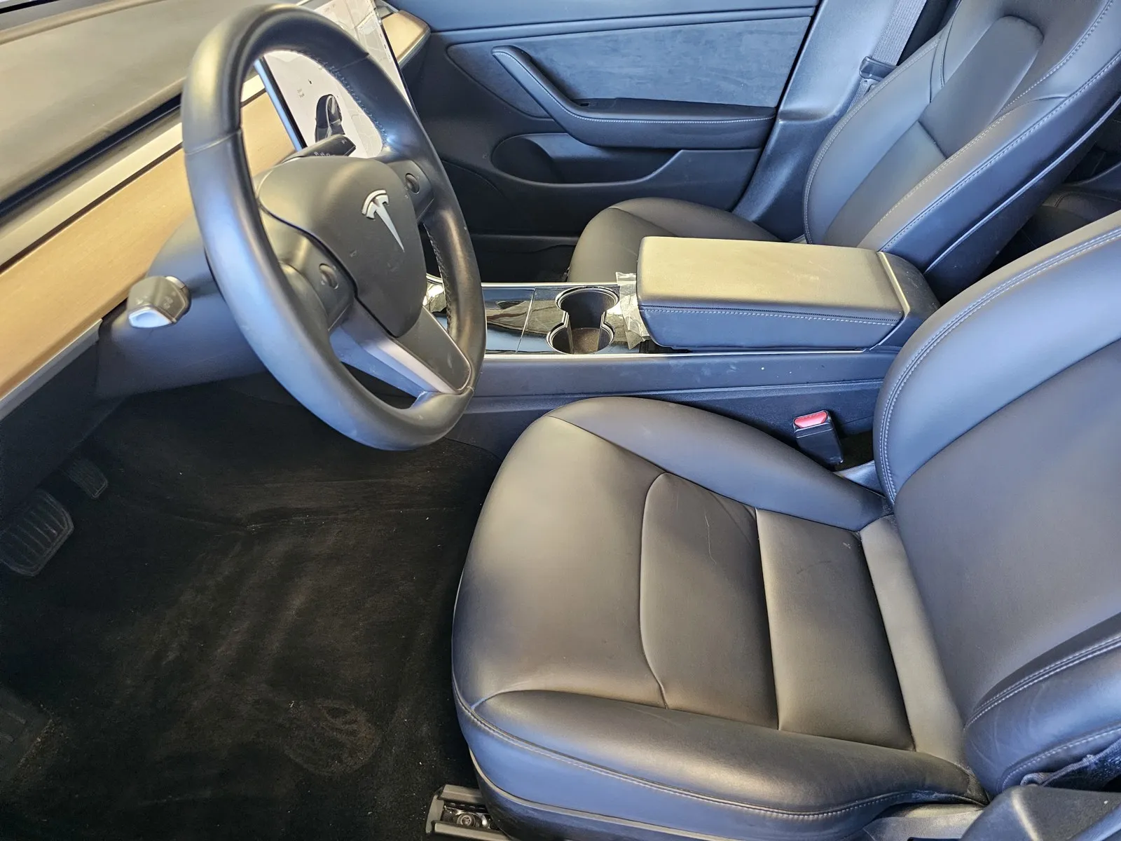 Tesla Model 3 photo 14
