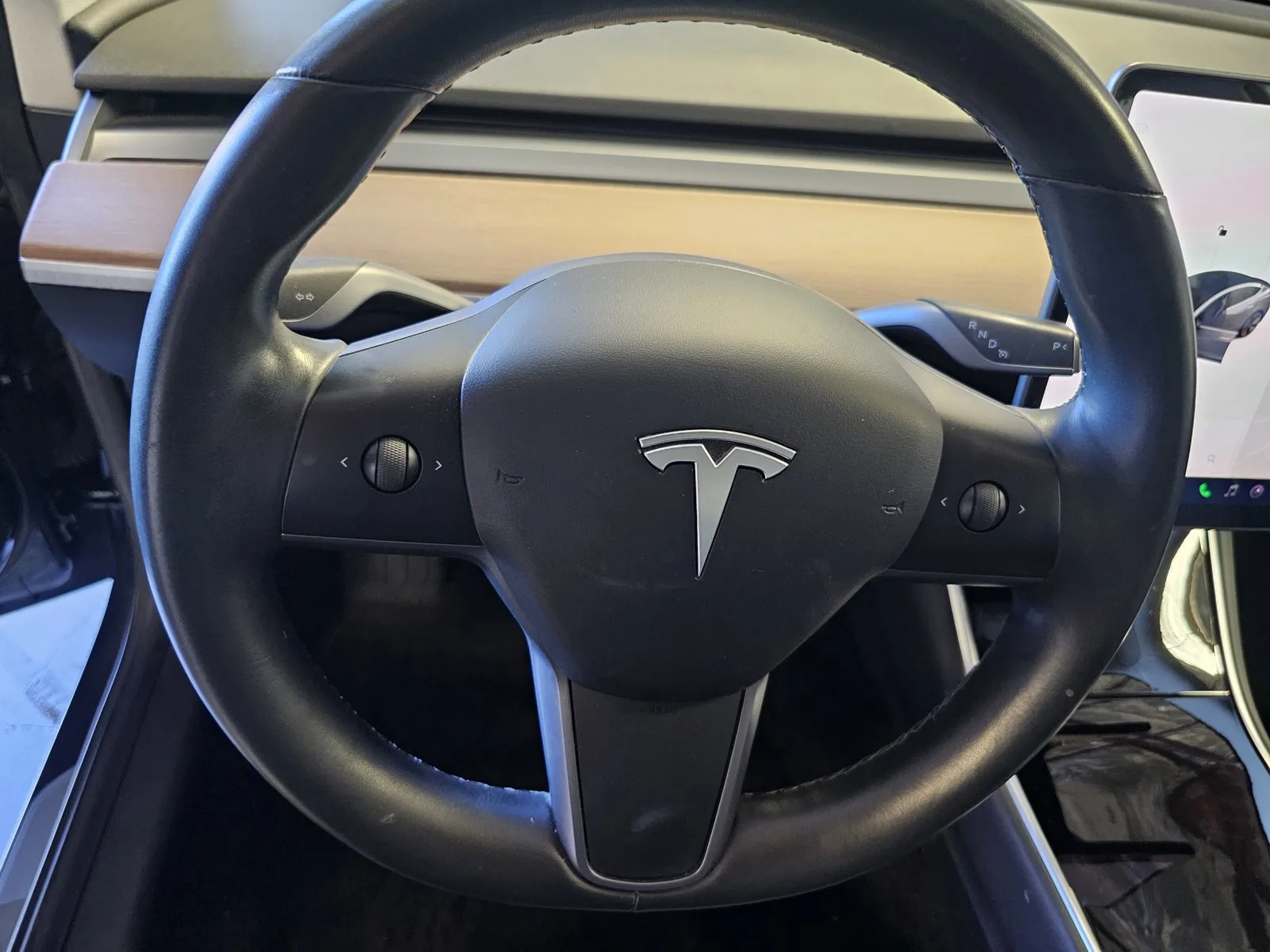 Tesla Model 3 photo 15